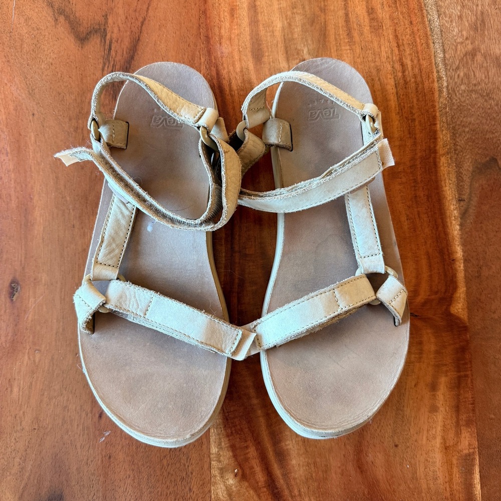 Teva Women's Beige Original Universal Leather Sandals Wth‎ Thin Platform Size 11